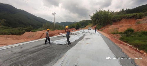 國道g235線尤溪西城至新陽 大田界 公路工程一期開展路面結(jié)構(gòu)層施工